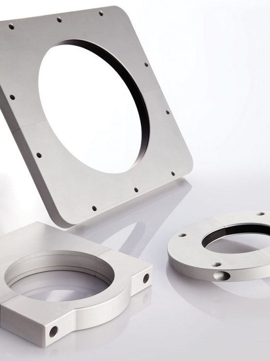 Fixings for Lightweight Masts